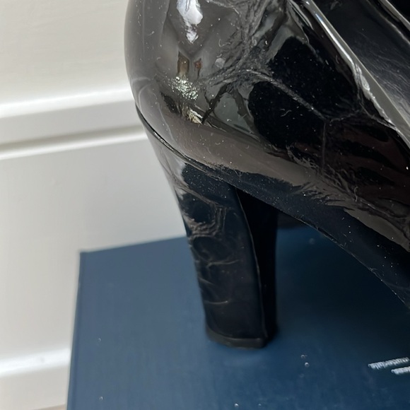 Stuart Weitzman black pumps with a subtle pattern. - Picture 4 of 4